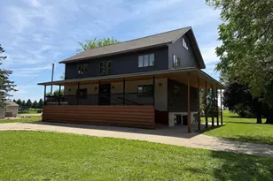 831 2nd St SW, Glenville, MN 56036 - Photo 1