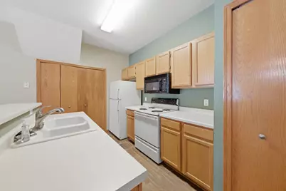 14172 Plymouth Avenue #28, Burnsville, MN 55337 - Photo 10