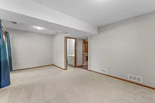 1264 Deercliff Ln, Eagan, MN 55123 - Photo 22