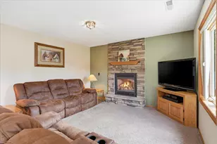 12140 Jonquil St NW, Coon Rapids, MN 55433 - Photo 32