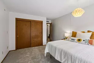 2220 Midland Grove Rd, Roseville, MN 55113 - Photo 16