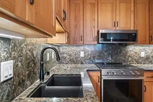 168 6th St E, Saint Paul, MN 55101 - Photo 4