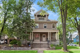 197 Kent St, Saint Paul, MN 55102 - Photo 1