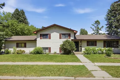 1304 26th Avenue S, Moorhead, MN 56560 - Photo 1