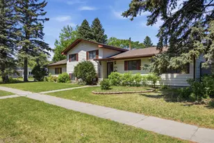 1304 26th Ave S, Moorhead, MN 56560 - Photo 2