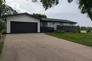 204 Wildwood Ave, Madison, MN 56256 - Photo 1