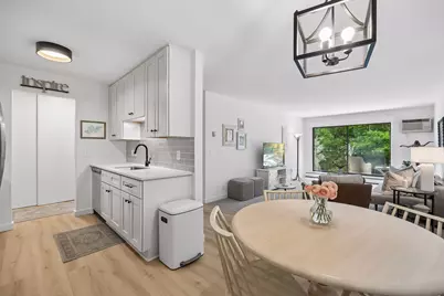 215 Barry Avenue S #218, Wayzata, MN 55391 - Photo 10