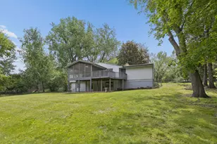 24850 Amlee Rd, Shorewood, MN 55331 - Photo 22