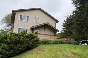 3441 Pilgrim Ln N, Plymouth, MN 55441 - Photo 2