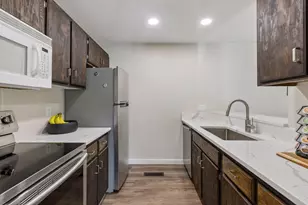 2478 Cobble Hill Alcove, Woodbury, MN 55125 - Photo 8