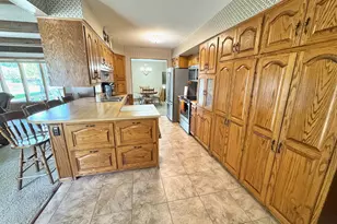 906 Birch St, Marshall, MN 56258 - Photo 6