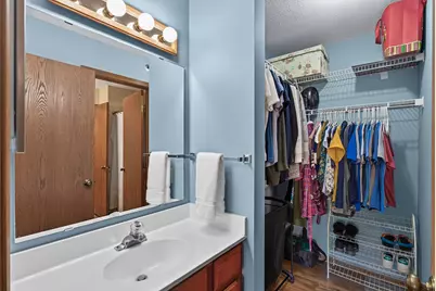 15155 Lesley Lane, Eden Prairie, MN 55346 - Photo 16