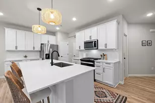 4901 Avery Ct, Eagan, MN 55123 - Photo 8