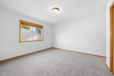 1026 Pioneer Trail SE, Cambridge, MN 55008 - Photo 12