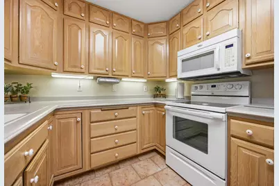 2629 35th Avenue S #305, Fargo, ND 58104 - Photo 4