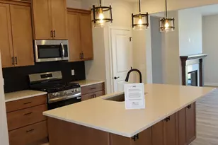 13789 Hollybrook Cir, Apple Valley, MN 55124 - Photo 2