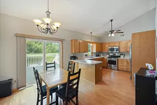 9408 Jennifer Ct, Chisago City, MN 55013 - Photo 8