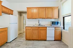 2445 Lyndale Ave S, Minneapolis, MN 55405 - Photo 8