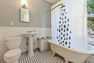 2445 Lyndale Ave S, Minneapolis, MN 55405 - Photo 10