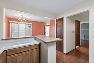 313 Elan Ct, Woodbury, MN 55125 - Photo 12