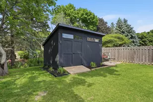 9120 Chesshire Ln N, Maple Grove, MN 55369 - Photo 38