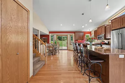 8740 Hillview Drive E, Saint Bonifacius, MN 55375 - Photo 6