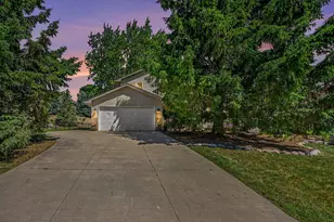 8740 Hillview Dr E, Saint Bonifacius, MN 55375 - Photo 1