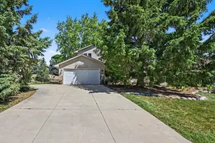 8740 Hillview Dr E, Saint Bonifacius, MN 55375 - Photo 2