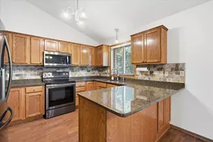 8420 Timberwood Ct, Woodbury, MN 55125 - Photo 14