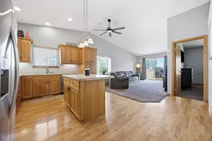 4251 39th Ave S, Fargo, ND 58104 - Photo 6