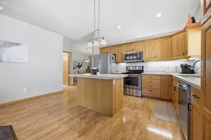 4251 39th Ave S, Fargo, ND 58104 - Photo 8