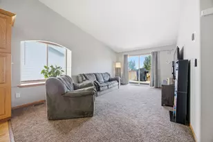 4251 39th Ave S, Fargo, ND 58104 - Photo 10