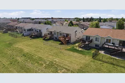 4251 39th Avenue S, Fargo, ND 58104 - Photo 32