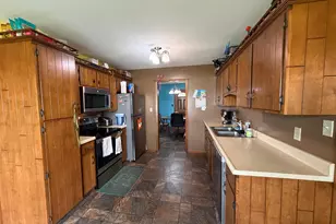425 W Dodge St, Luverne, MN 56156 - Photo 6