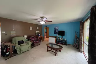425 W Dodge St, Luverne, MN 56156 - Photo 10