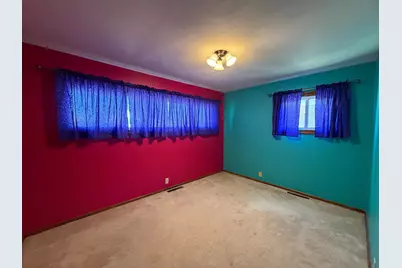 425 W Dodge Street, Luverne, MN 56156 - Photo 10
