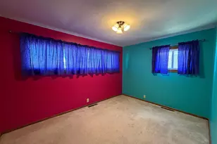 425 W Dodge St, Luverne, MN 56156 - Photo 10