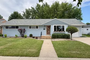 425 W Dodge St, Luverne, MN 56156 - Photo 1