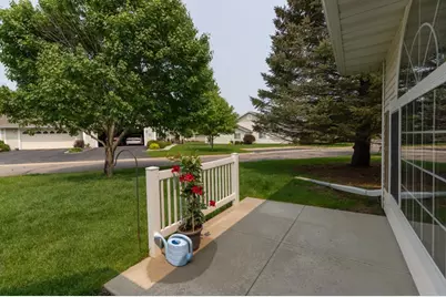 1920 Waterford Place SW, Rochester, MN 55902 - Photo 2