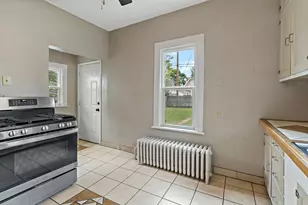 996 Charles Ave, Saint Paul, MN 55104 - Photo 10