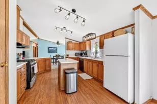 5404 S Midbon Rd, Superior, WI 54880 - Photo 8