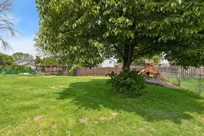 8906 Woodhall Crossing N, Brooklyn Park, MN 55443 - Photo 42