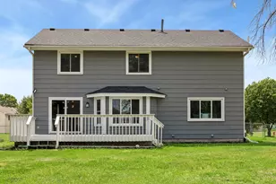 8906 Woodhall Crossing N, Brooklyn Park, MN 55443 - Photo 38