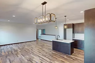 1222 Leo Dr, Holmen, WI 54636 - Photo 18