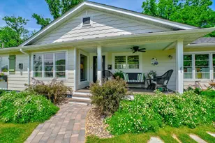 607 Vine St, Hudson, WI 54016 - Photo 2