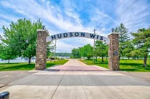607 Vine St, Hudson, WI 54016 - Photo 50