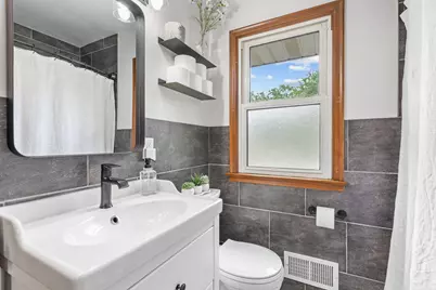8140 Xerxes Avenue S, Bloomington, MN 55431 - Photo 10