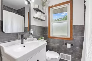 8140 Xerxes Ave S, Bloomington, MN 55431 - Photo 10