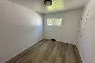922 Tindolph Ave S, Thief River Falls, MN 56701 - Photo 6