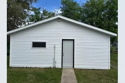 922 Tindolph Avenue S, Thief River Falls, MN 56701 - Photo 16
